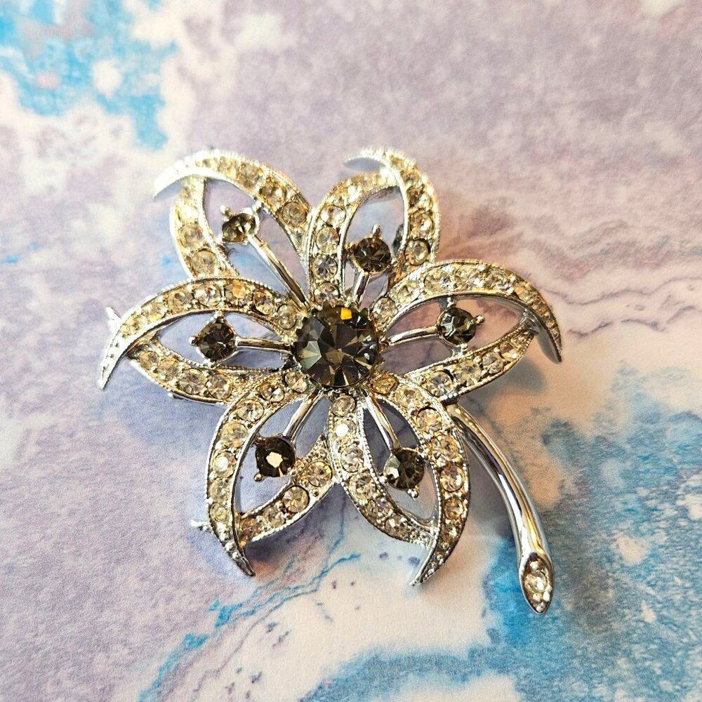 Vintage Sarah Coventry Sparkly Rhinestone Floral Flower Statement Brooch Pin